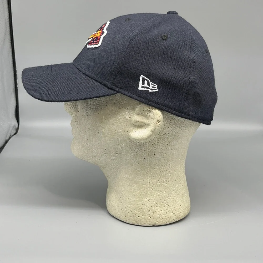 New Era Atlanta Braves 39Thirty Hat Tomahawk Logo Navy S‎ M Men Gorpcore